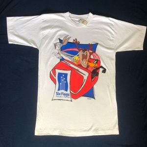 NWT Vintage Six Flags T-shirt Size Med